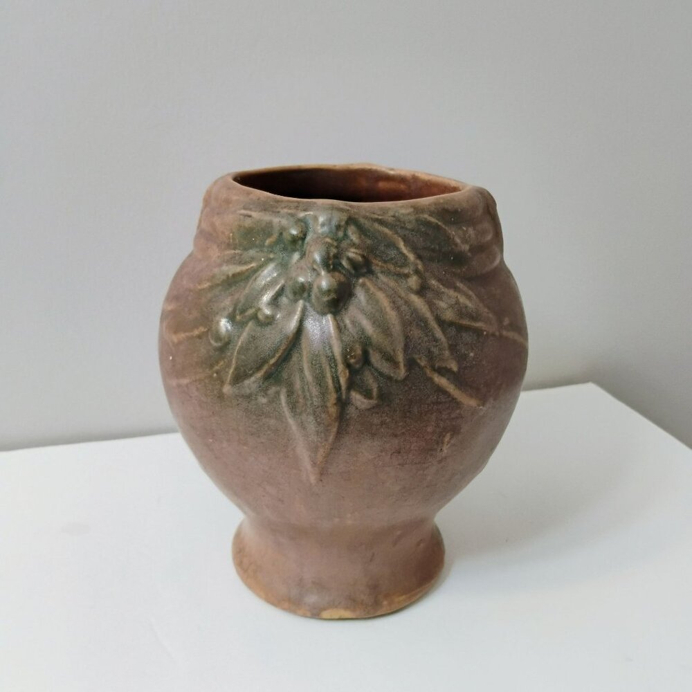 Vintage Nelson McCoy Art Pottery Vase Leaves & Berries 1920s Handcrafted Ceramic